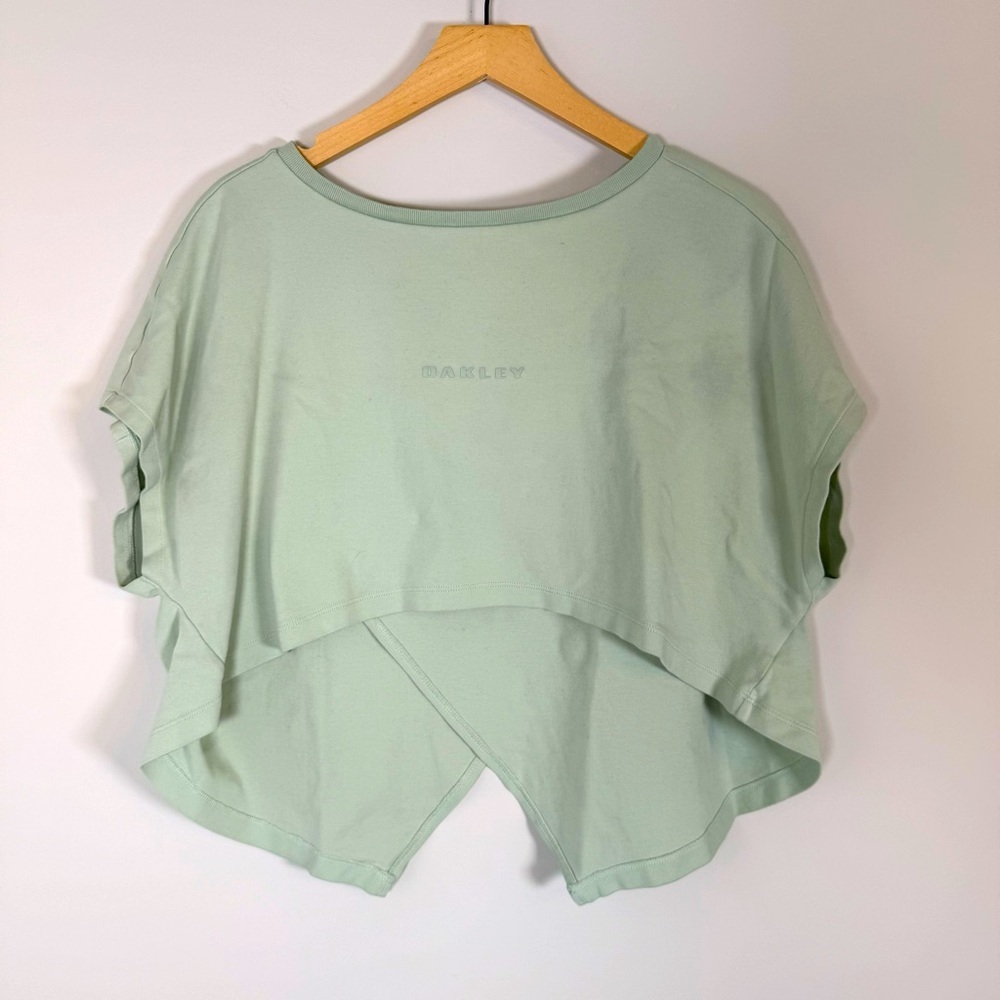 Oakley Luxe Cropped Crop Top Split Back Tee T-Shirt Light Green‎ Small-Medium